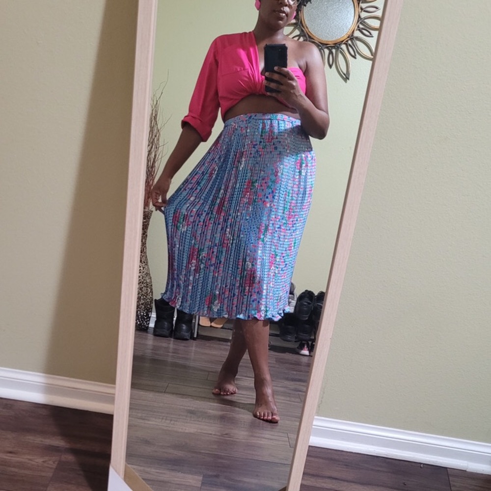 vintage pleated vibrant skirt | no size tag {see measurements} |